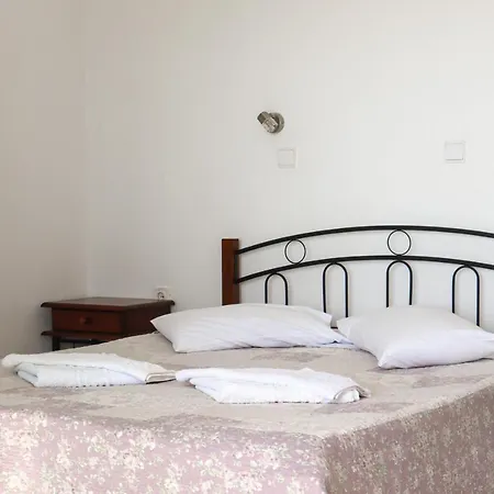 Spyridoula Lägenhetshotell Lourdata (Kefalonia)