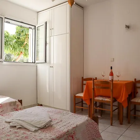 σπυριδούλα 4*